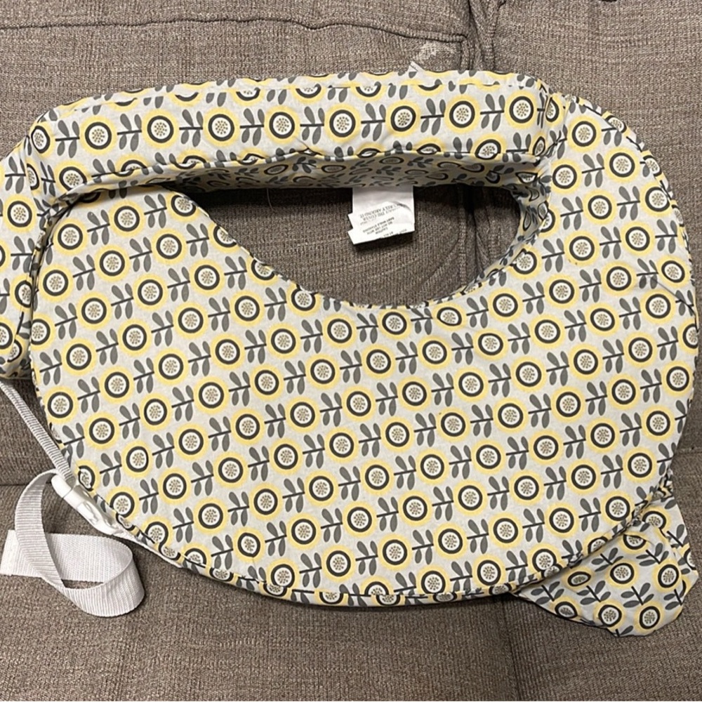 Nursing pillow